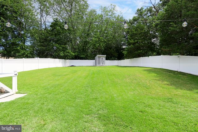 570 GREENBRIAR DR, Williamstown, NJ 08094