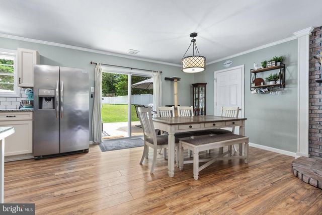 570 GREENBRIAR DR, Williamstown, NJ 08094