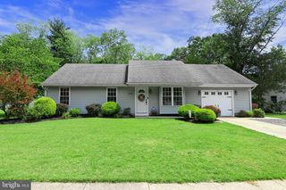 570 GREENBRIAR DR, Williamstown, NJ 08094