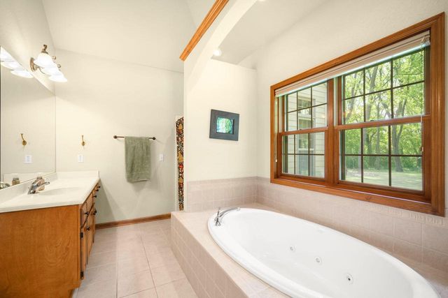 S71W12903 Tess Corners DRIVE, Muskego, WI 53150