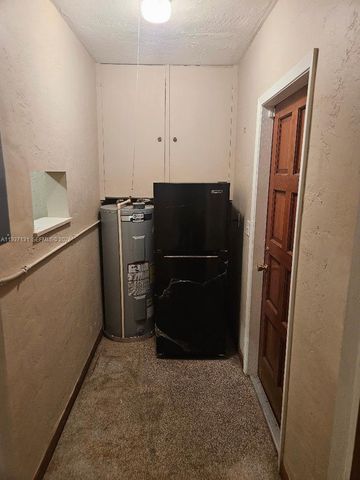 5842 Harding Street R, Hollywood, FL 33021
