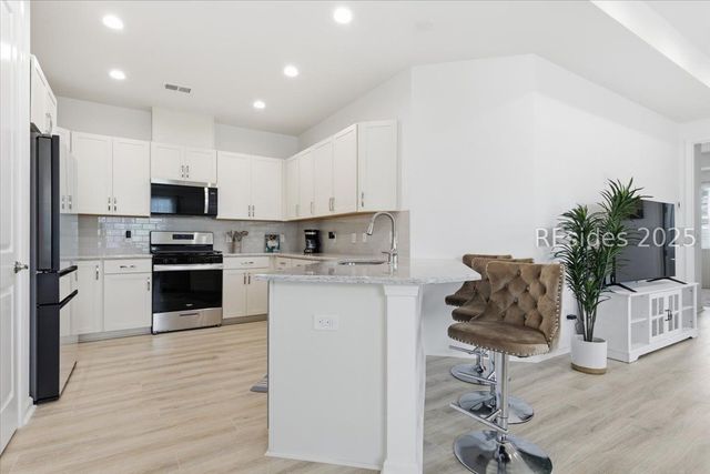 855 Weekend Ave, Hardeeville, SC 29927