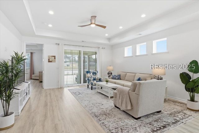 855 Weekend Ave, Hardeeville, SC 29927