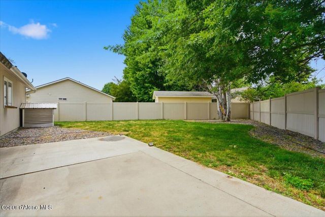 8479 N Summerfield LOOP, Hayden, ID 83835