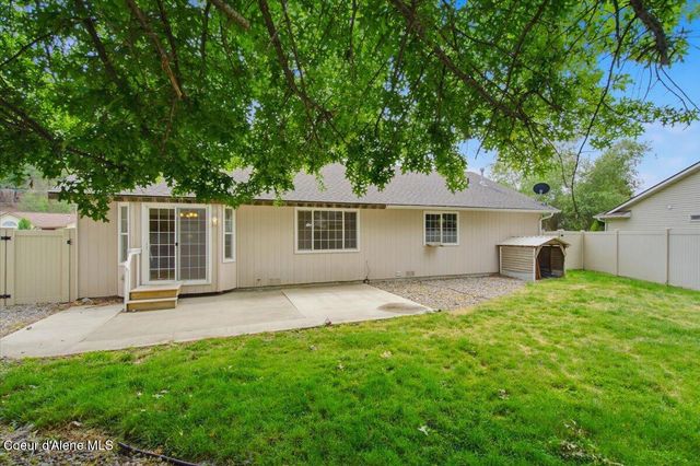 8479 N Summerfield LOOP, Hayden, ID 83835