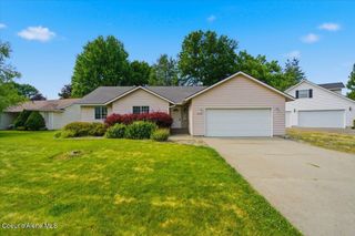 8479 N Summerfield LOOP, Hayden, ID 83835
