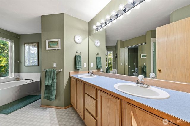 29802 201st Place SE, Kent, WA 98042