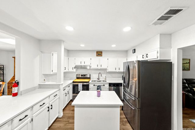 8814 PERTSHIRE ST, San Antonio, TX 78254