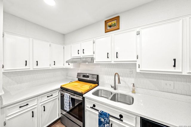 8814 PERTSHIRE ST, San Antonio, TX 78254