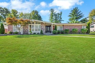 406 Monticello Drive, Ballwin, MO 63011