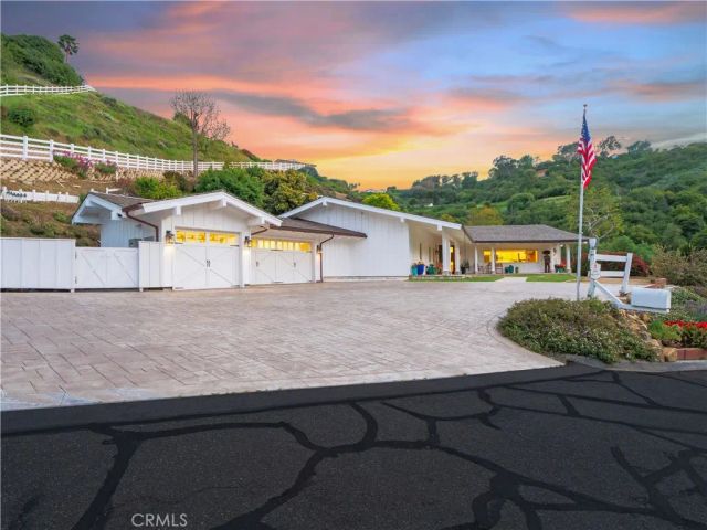3 Poppy Trail, Rolling Hills, CA 90274