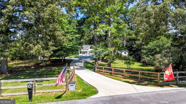 197 Big Springs Road SE, Calhoun, GA 30701