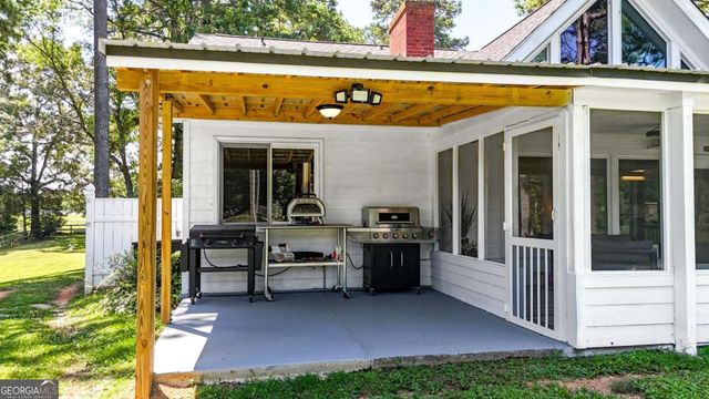 197 Big Springs Road SE, Calhoun, GA 30701