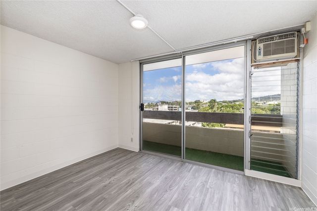1555 Pohaku Street B609, Honolulu, HI 96817