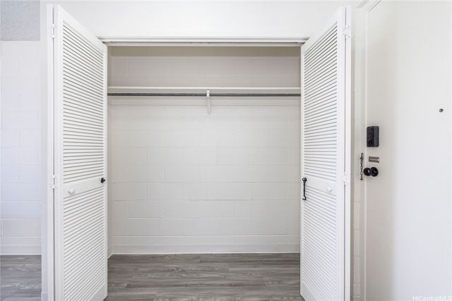 1555 Pohaku Street B609, Honolulu, HI 96817