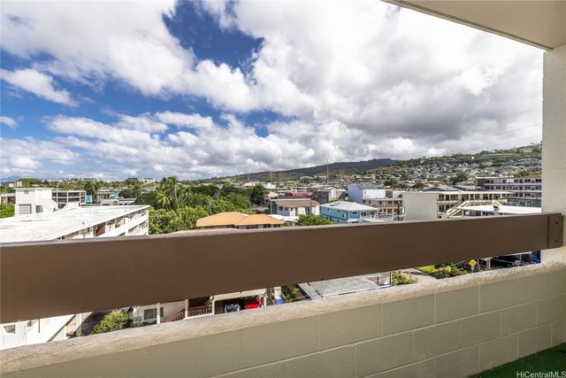 1555 Pohaku Street B609, Honolulu, HI 96817