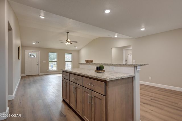 1242 Sheila Ann Drive, Carthage, MO 64836