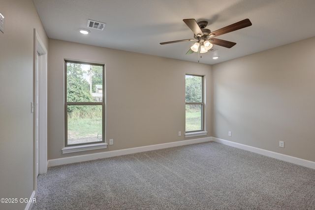 1242 Sheila Ann Drive, Carthage, MO 64836