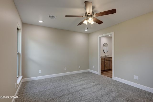 1242 Sheila Ann Drive, Carthage, MO 64836