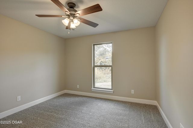 1242 Sheila Ann Drive, Carthage, MO 64836