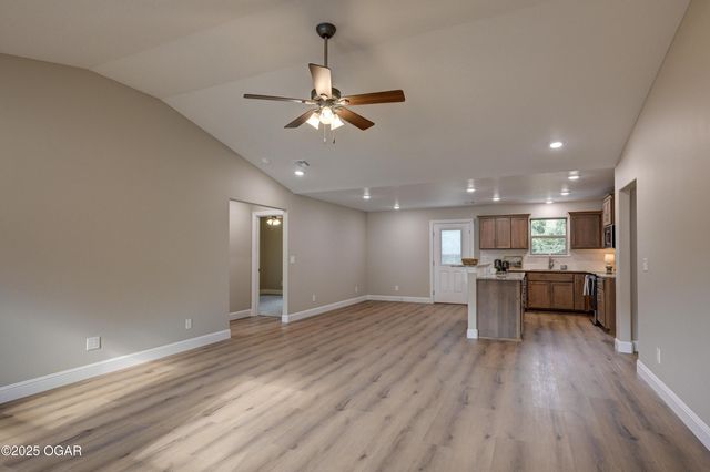 1242 Sheila Ann Drive, Carthage, MO 64836