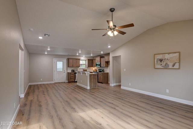 1242 Sheila Ann Drive, Carthage, MO 64836