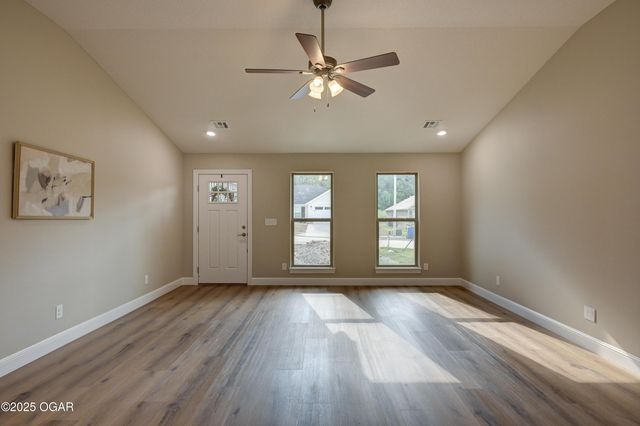 1242 Sheila Ann Drive, Carthage, MO 64836