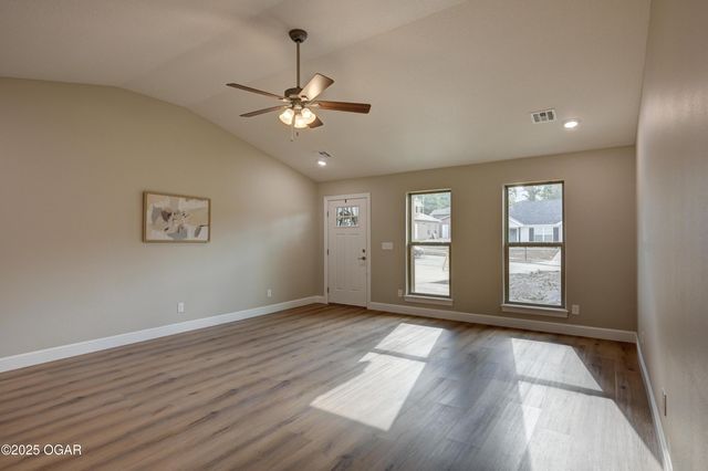 1242 Sheila Ann Drive, Carthage, MO 64836