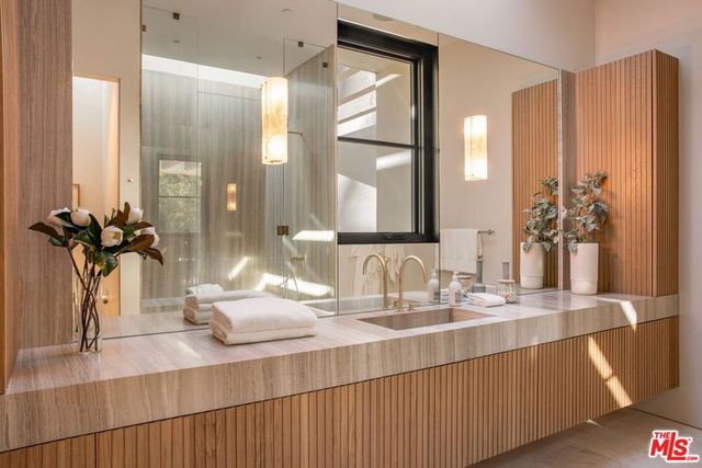 9951 Liebe Drive, Beverly Hills, CA 90210