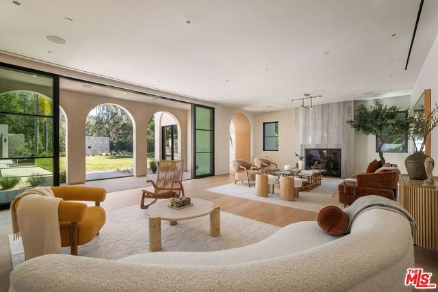 9951 Liebe Drive, Beverly Hills, CA 90210