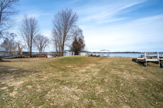 3521 Interlachen Drive NE, Ham Lake, MN 55304