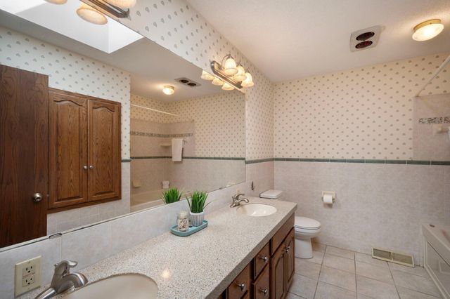 3521 Interlachen Drive NE, Ham Lake, MN 55304