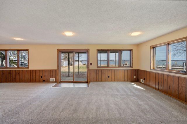 3521 Interlachen Drive NE, Ham Lake, MN 55304