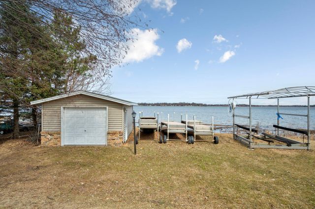 3521 Interlachen Drive NE, Ham Lake, MN 55304