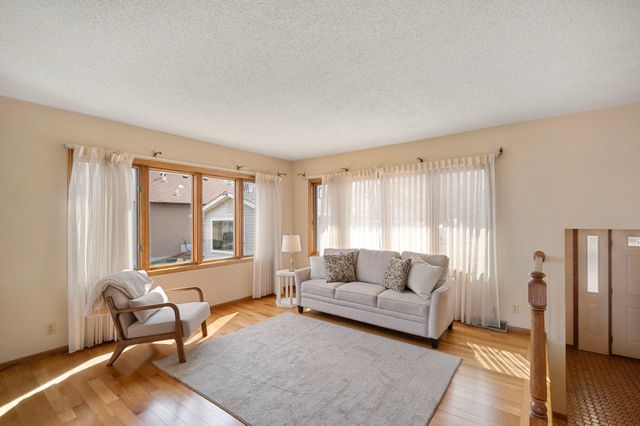 3521 Interlachen Drive NE, Ham Lake, MN 55304