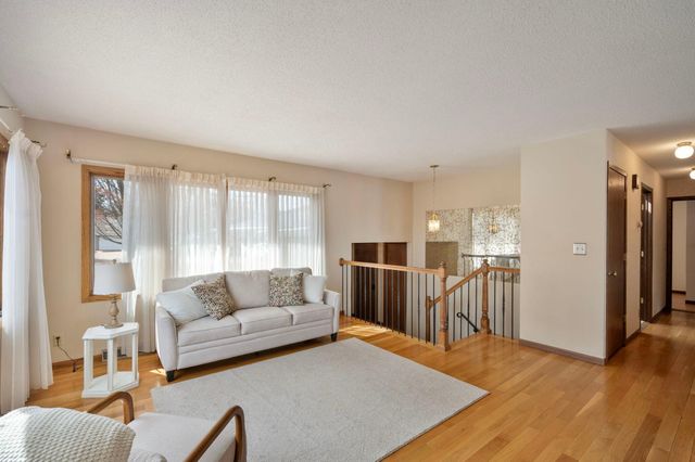 3521 Interlachen Drive NE, Ham Lake, MN 55304