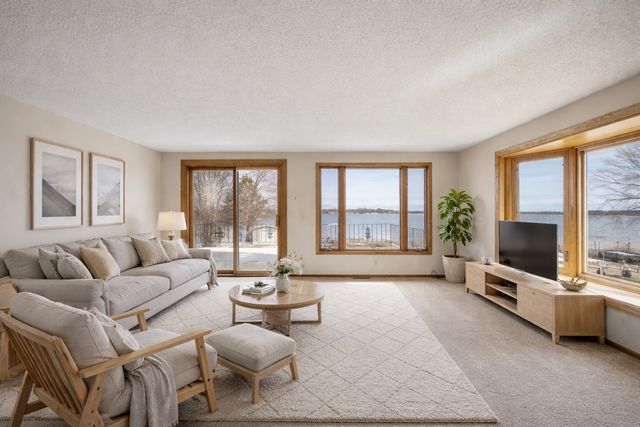 3521 Interlachen Drive NE, Ham Lake, MN 55304