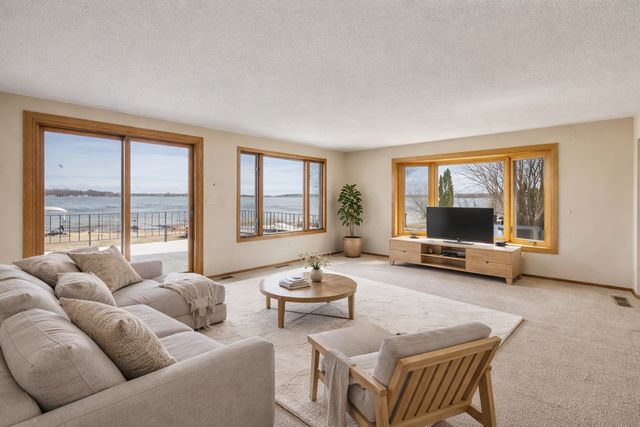 3521 Interlachen Drive NE, Ham Lake, MN 55304