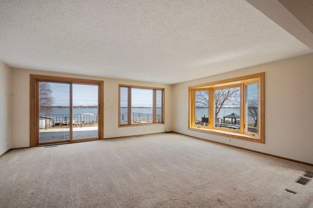 3521 Interlachen Drive NE, Ham Lake, MN 55304