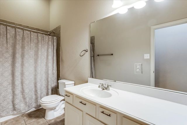 626 Waters Edge Way, Murphy, TX 75094