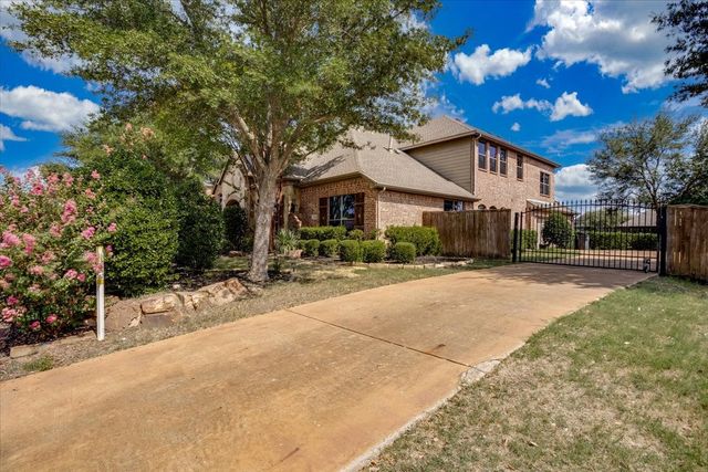626 Waters Edge Way, Murphy, TX 75094