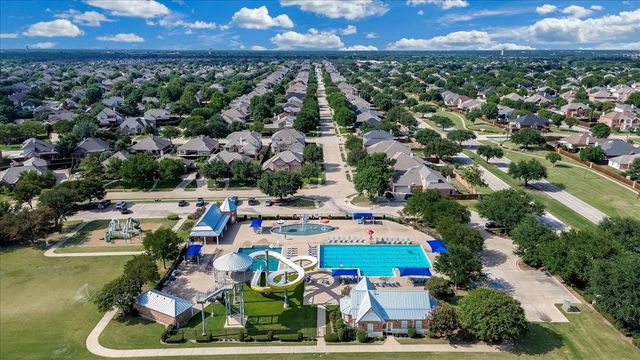 626 Waters Edge Way, Murphy, TX 75094