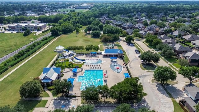 626 Waters Edge Way, Murphy, TX 75094