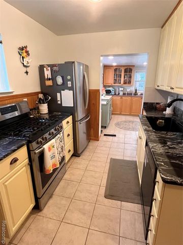 1860 Shevlin Street, Ferndale, MI 48220