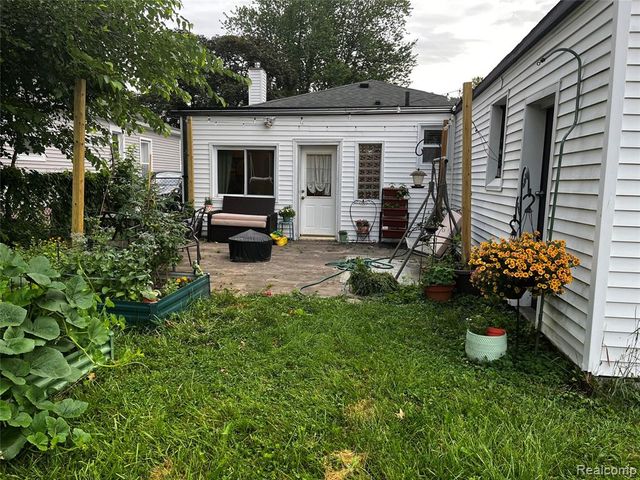 1860 Shevlin Street, Ferndale, MI 48220