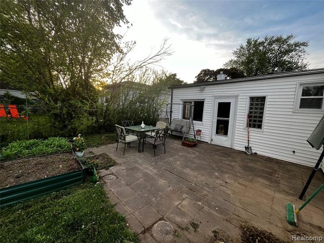 1860 Shevlin Street, Ferndale, MI 48220