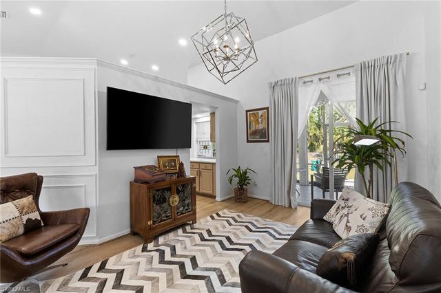 3261 8th AVE SE, Naples, FL 34117