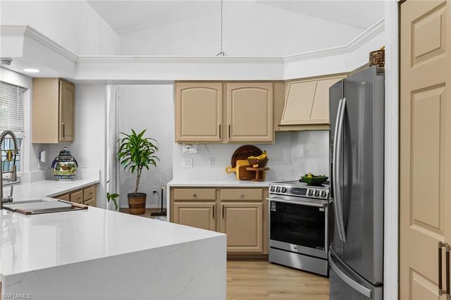 3261 8th AVE SE, Naples, FL 34117