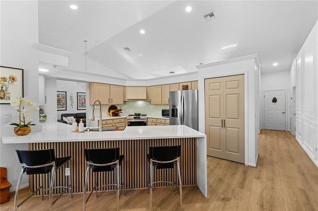 3261 8th AVE SE, Naples, FL 34117