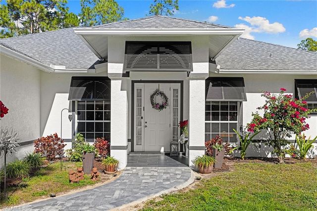 3261 8th AVE SE, Naples, FL 34117